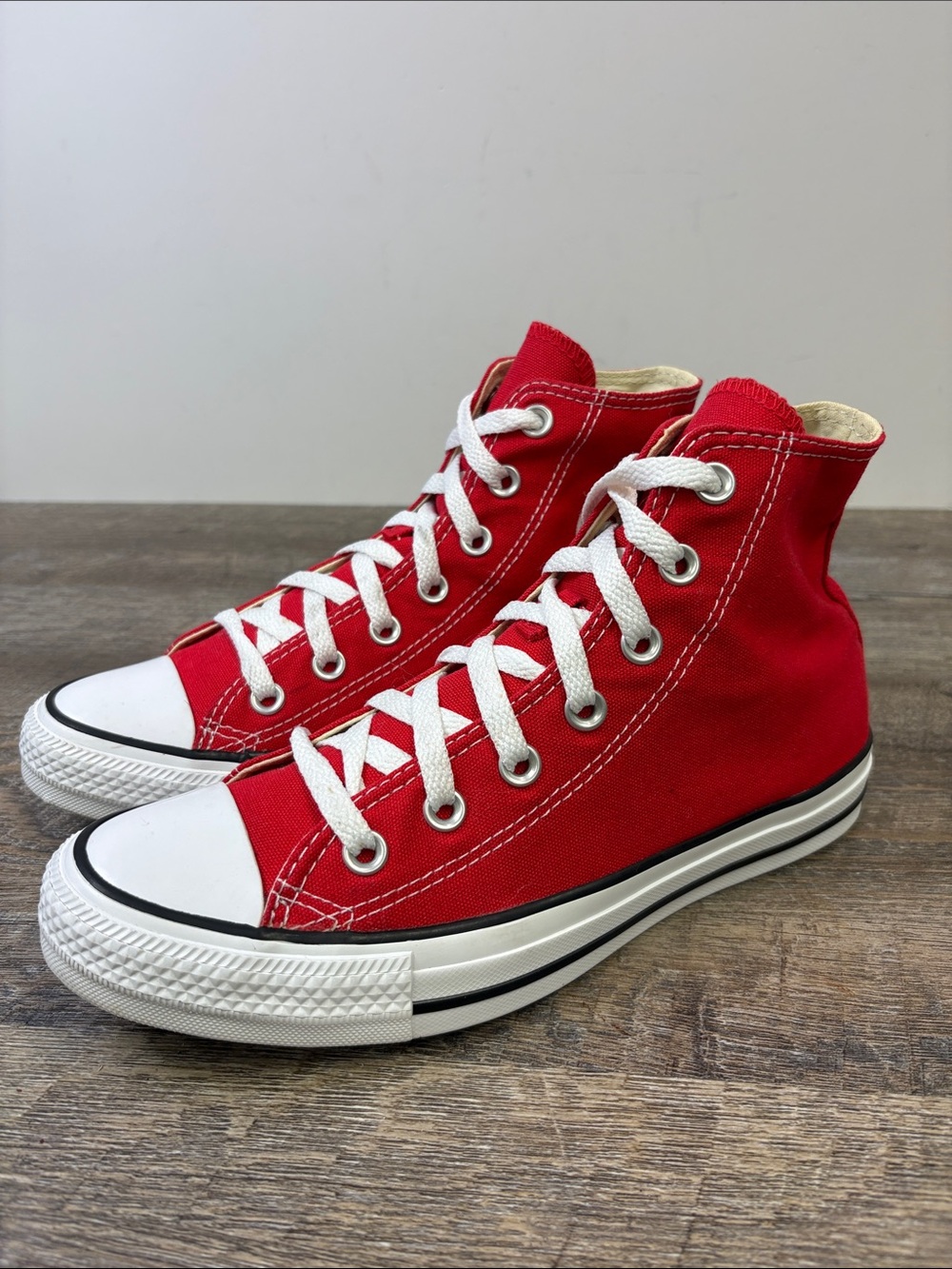 Converse Chuck Taylor All Star High Top Sneakers | Red Canvas | W8 / M6